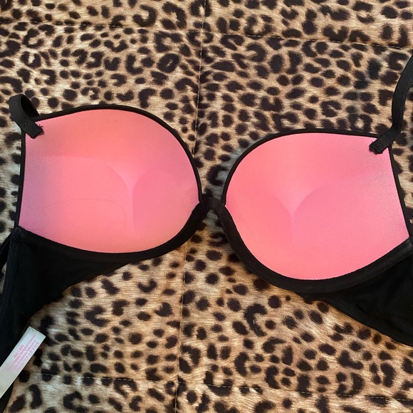 Victoria’s Secret push up bra - Picture 3 of 3